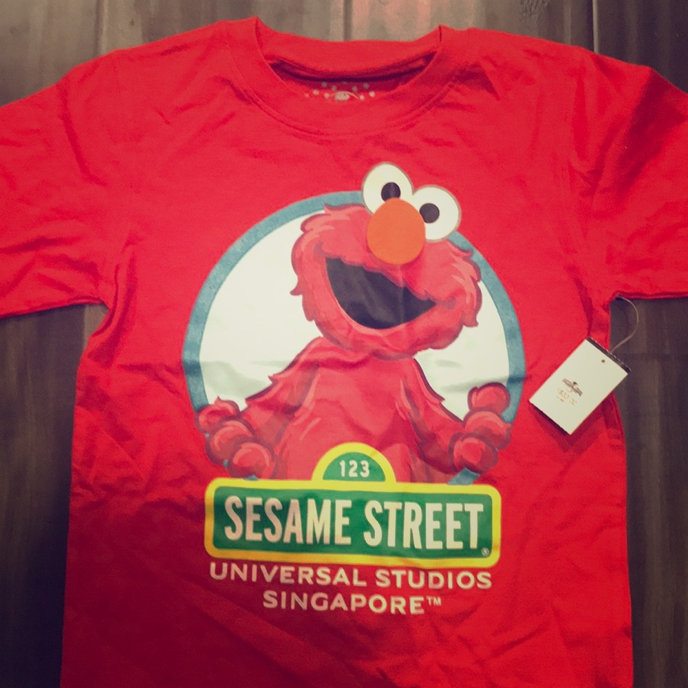 Universal Studio Singapore Elmo T-Shirt